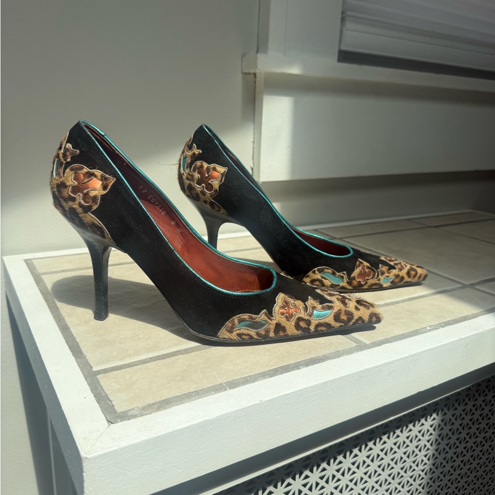 Donald Pliner velvet heels